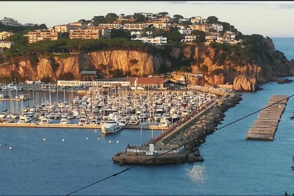 Nuevo Apartamento Moderno Elisa - A 80 Metros De La Playa Para 5 Personas 桑特费柳德吉克索尔斯 外观 照片