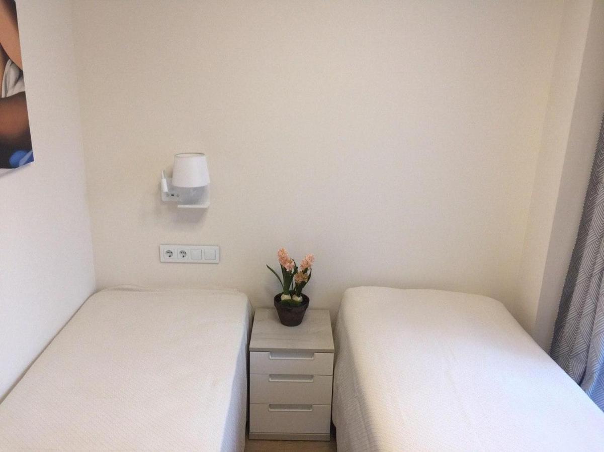 Nuevo Apartamento Moderno Elisa - A 80 Metros De La Playa Para 5 Personas 桑特费柳德吉克索尔斯 外观 照片