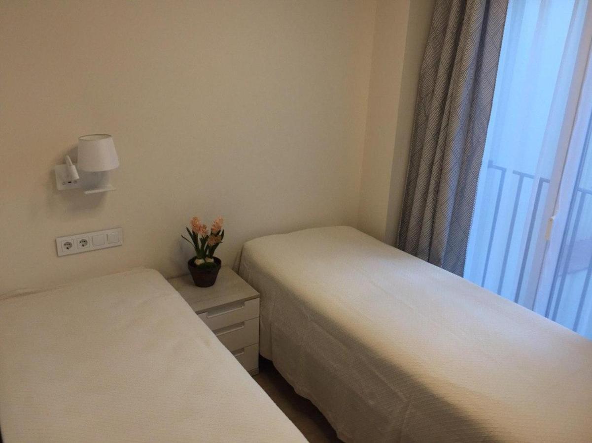 Nuevo Apartamento Moderno Elisa - A 80 Metros De La Playa Para 5 Personas 桑特费柳德吉克索尔斯 外观 照片