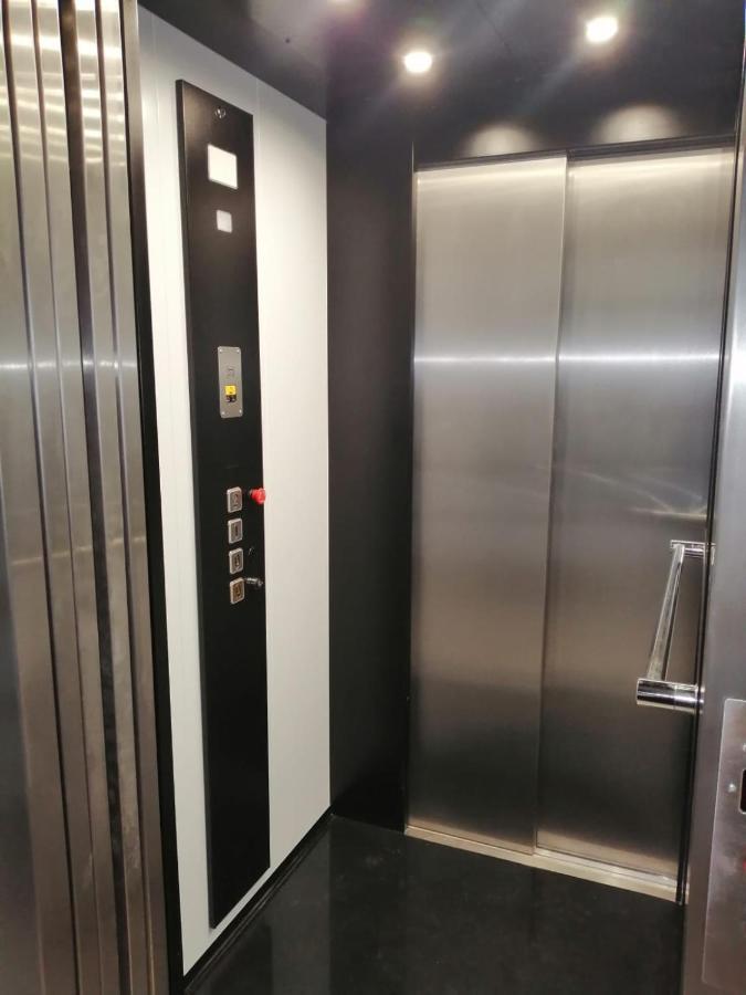 Nuevo Apartamento Moderno Elisa - A 80 Metros De La Playa Para 5 Personas 桑特费柳德吉克索尔斯 外观 照片